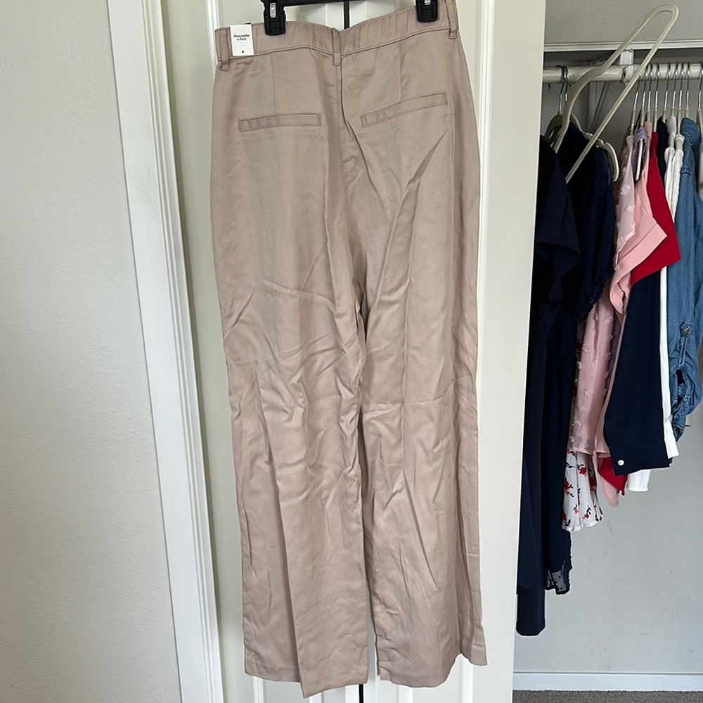 Abercrombie & Fitch Tan Trousers Relaxed Fit - Picture 4 of 5